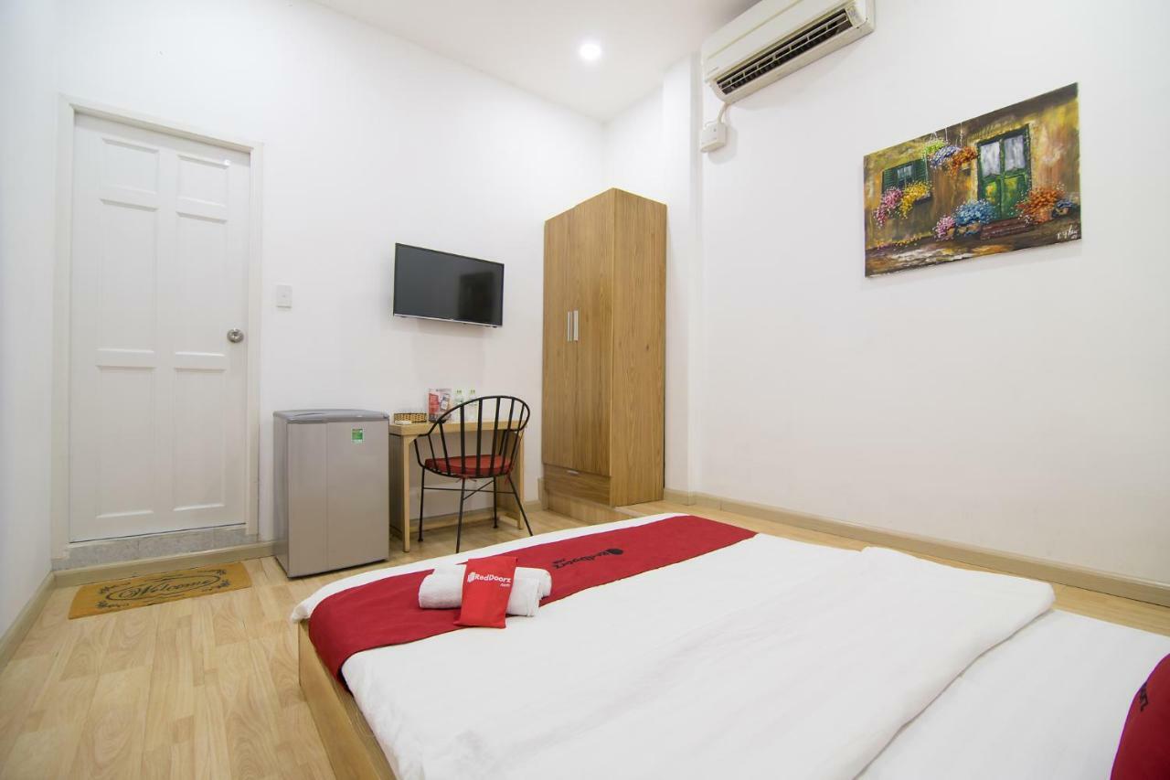 Reddoorz Near Nguyen Hue Walking Street 2 - Dorms Available 호치민 외부 사진