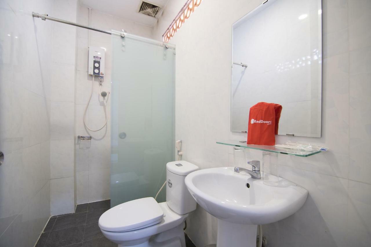 Reddoorz Near Nguyen Hue Walking Street 2 - Dorms Available 호치민 외부 사진